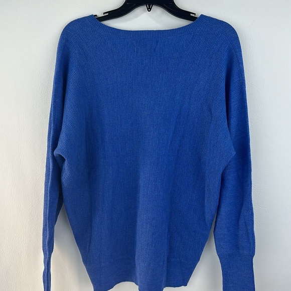 Tahari Fine Merino Wool Pullover Long Sleeve Knit Top - Picture 4 of 7